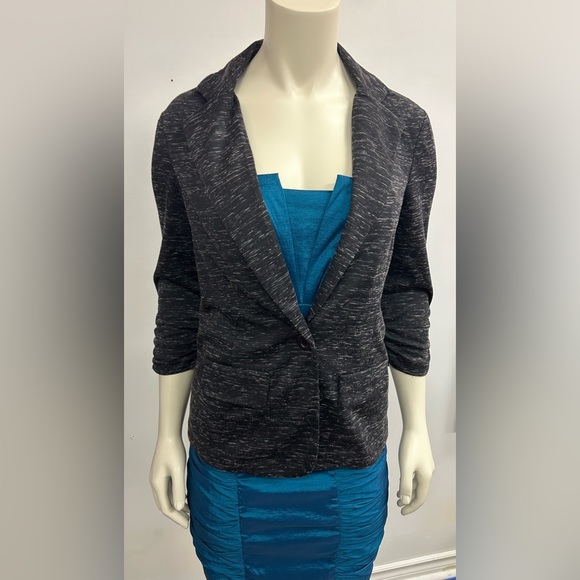 SOHO BLACK AND GRAY ONE BUTTON CLOSURE BLAZER RUCHED THREE QUARTERS SLEEVES S - Picture 3 of 7